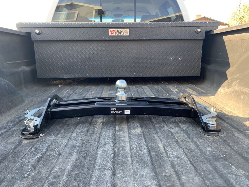 Reese Elite Series Above-Bed Gooseneck Trailer Hitch